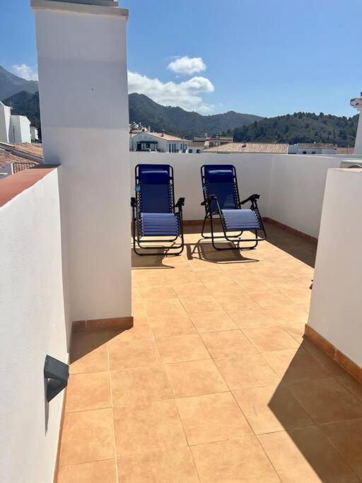 Atico Con Increibles Vistas A Las Montanas Y Mar Frigiliana Eksteriør billede